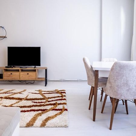 Fully Equipped Cozy Home In Kadikoy Istanbul Eksteriør bilde